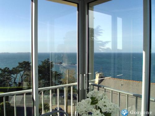 Photo n°1 de :Appartement 2  4 personnes vue exceptionnelle sur mer